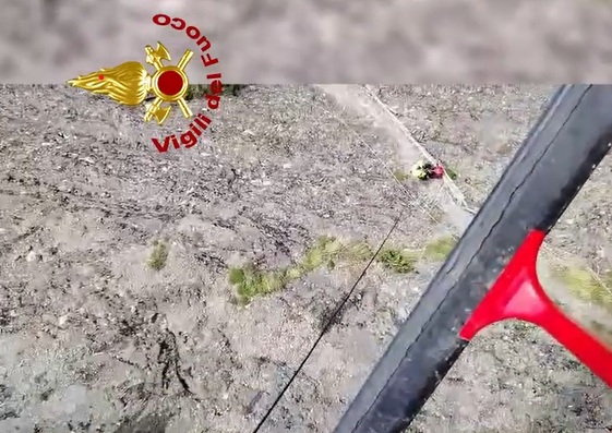 Operaio precipita mentre lavora sulla via ferrata del Reopasso, salvato dai vigili del fuoco