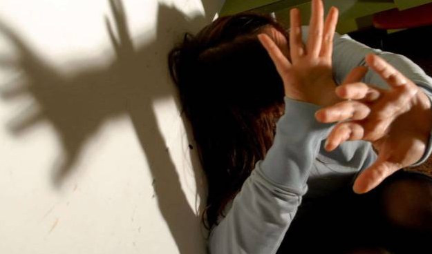 Violenza sessuale a minorenne, arrestato uomo di 30 anni