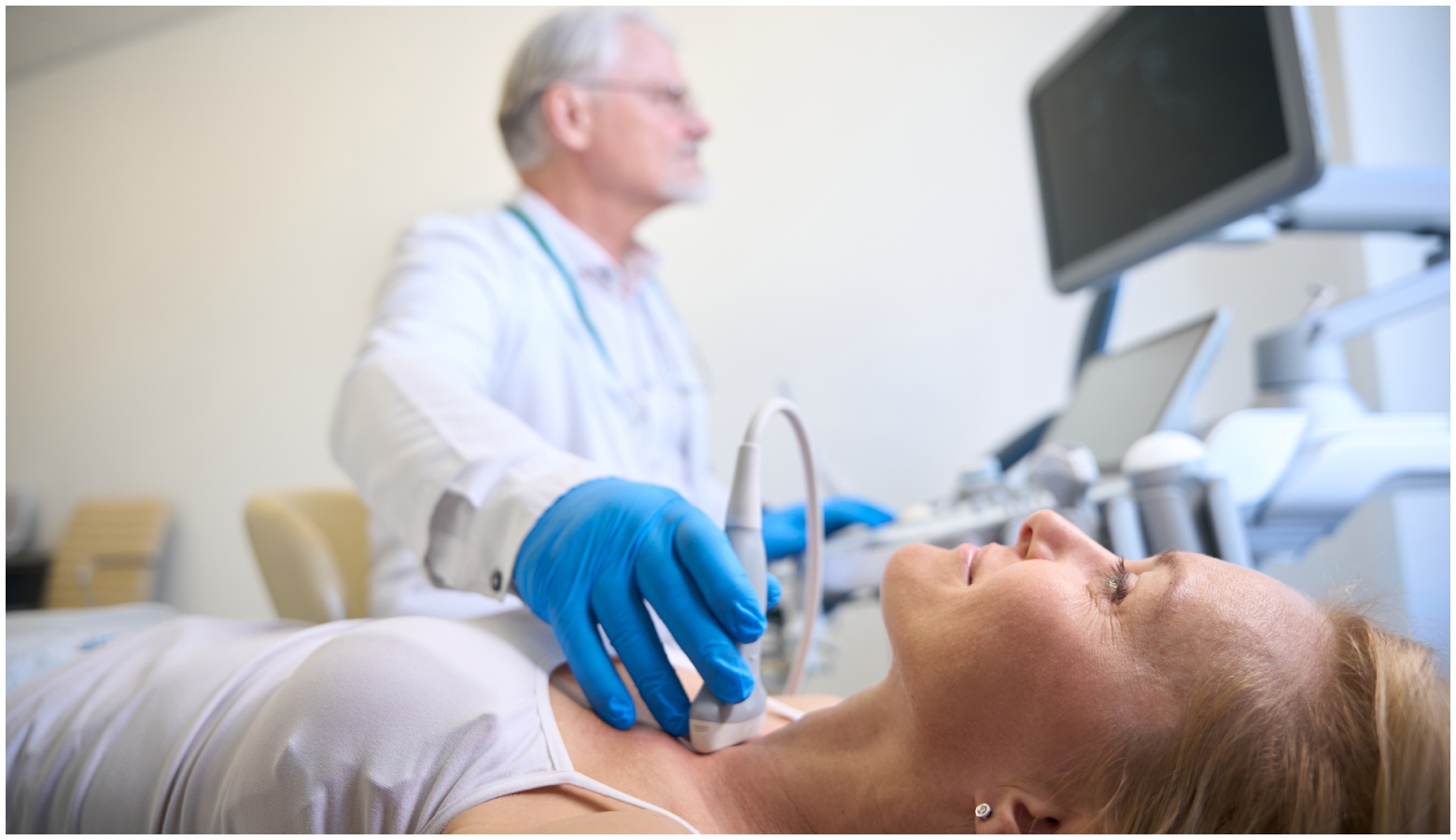 Una ecografia alla tiroide