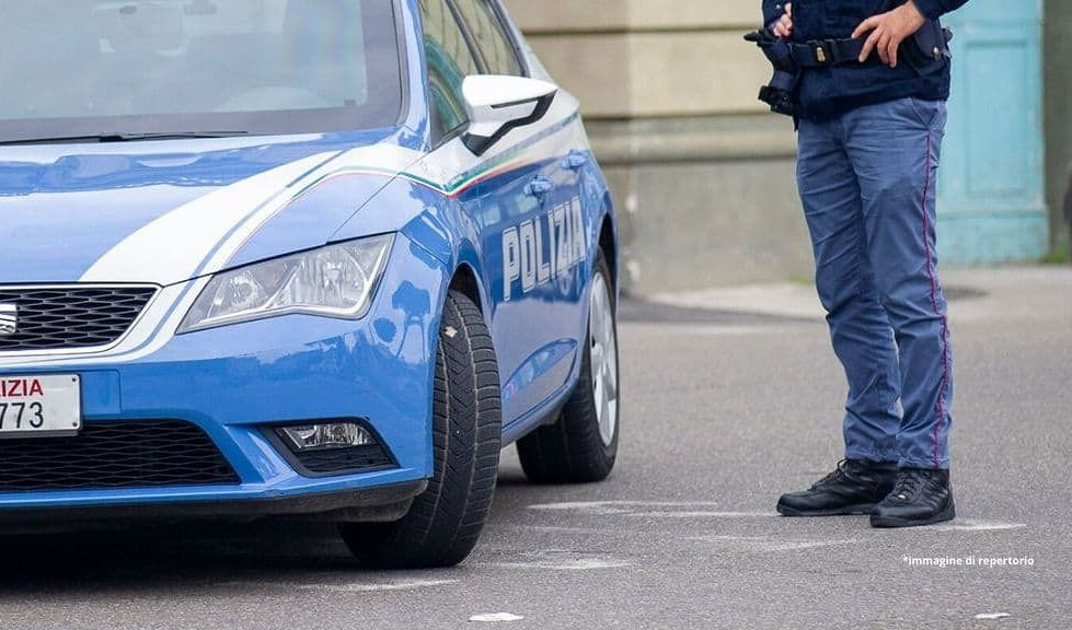 Genova, consegna 20 euro a 14enne e lo palpeggia: caccia al maniaco della Foce