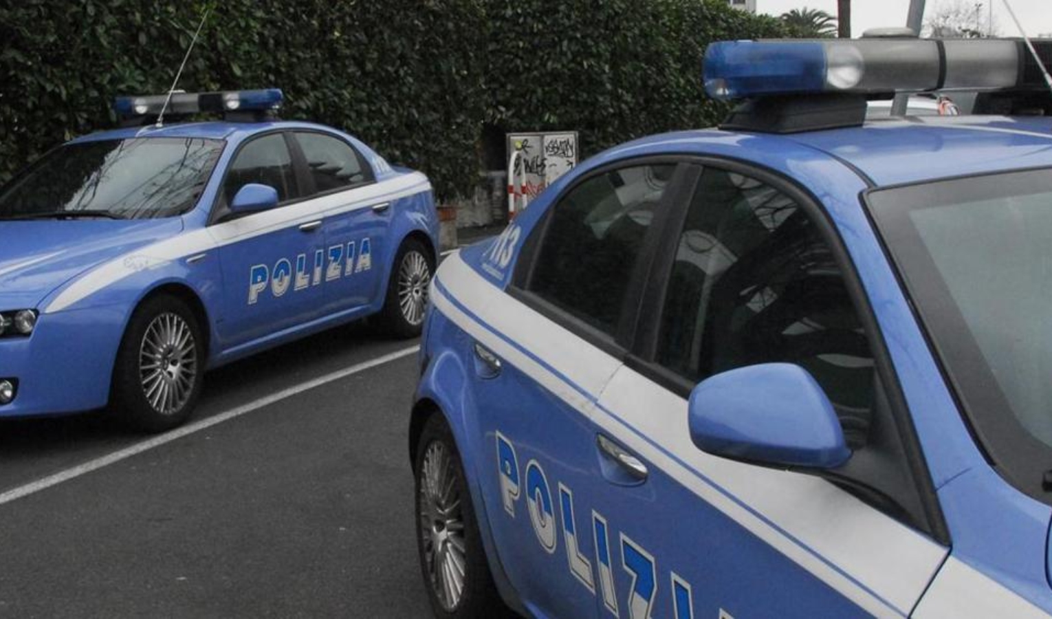 Litiga con la fidanzata e prova a sfondare il portone: arrestato