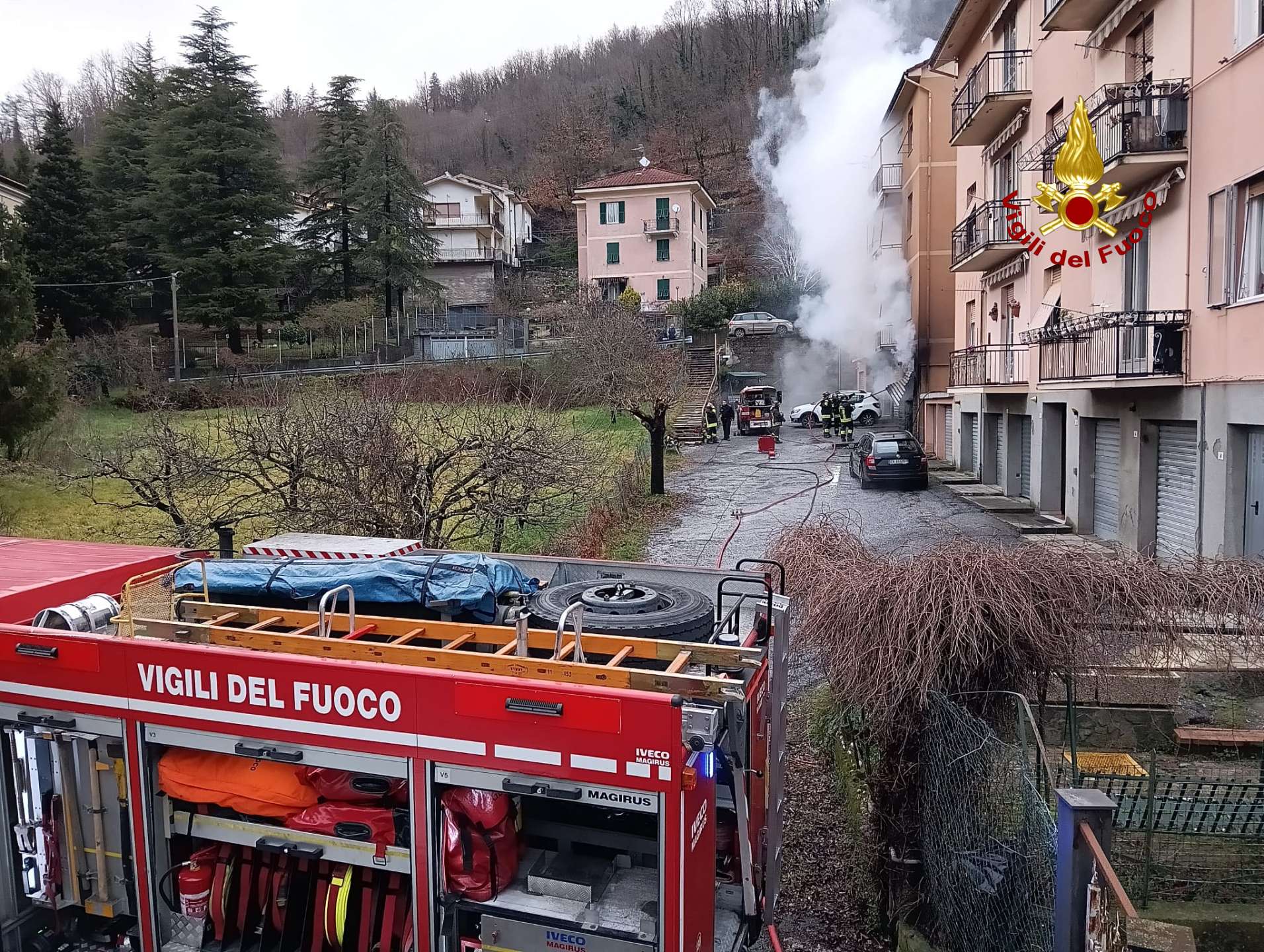 Tragedia a Ronco Scrivia, morto 76enne in un incendio in box