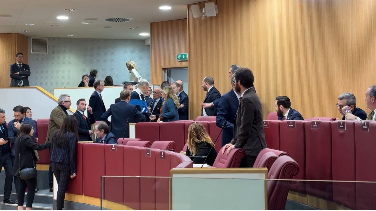 Bagarre in consiglio regionale, Giordano: 