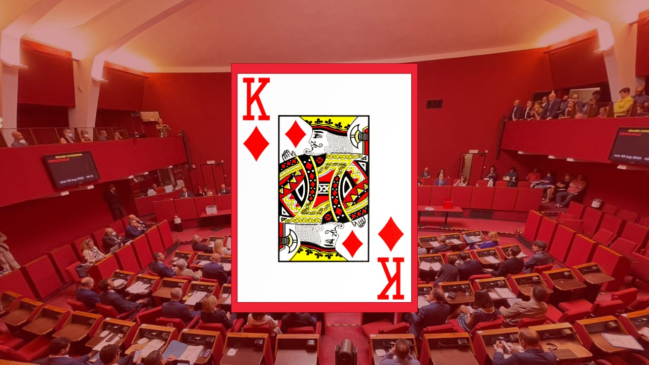La sala rossa del consiglio comunale di Genova