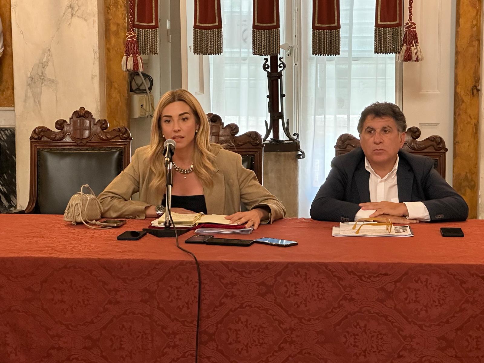 La sindaca Salis e l'assessore Ferrante