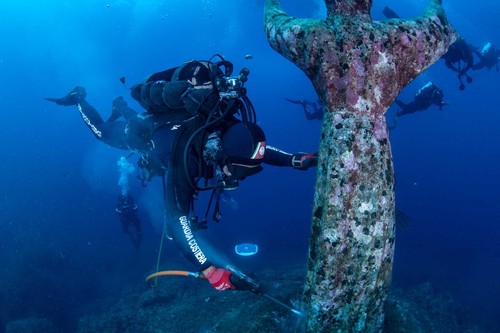 Cristo degli Abissi, manutenzione al via grazie a una speciale idropulitrice