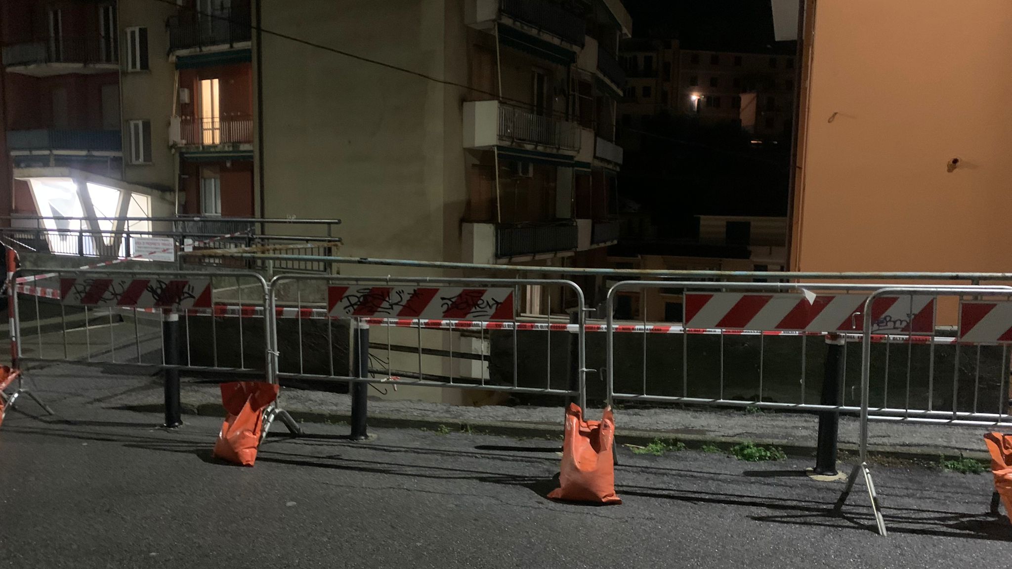 Crolla un muro di contenimento a Bogliasco, due sfollati 