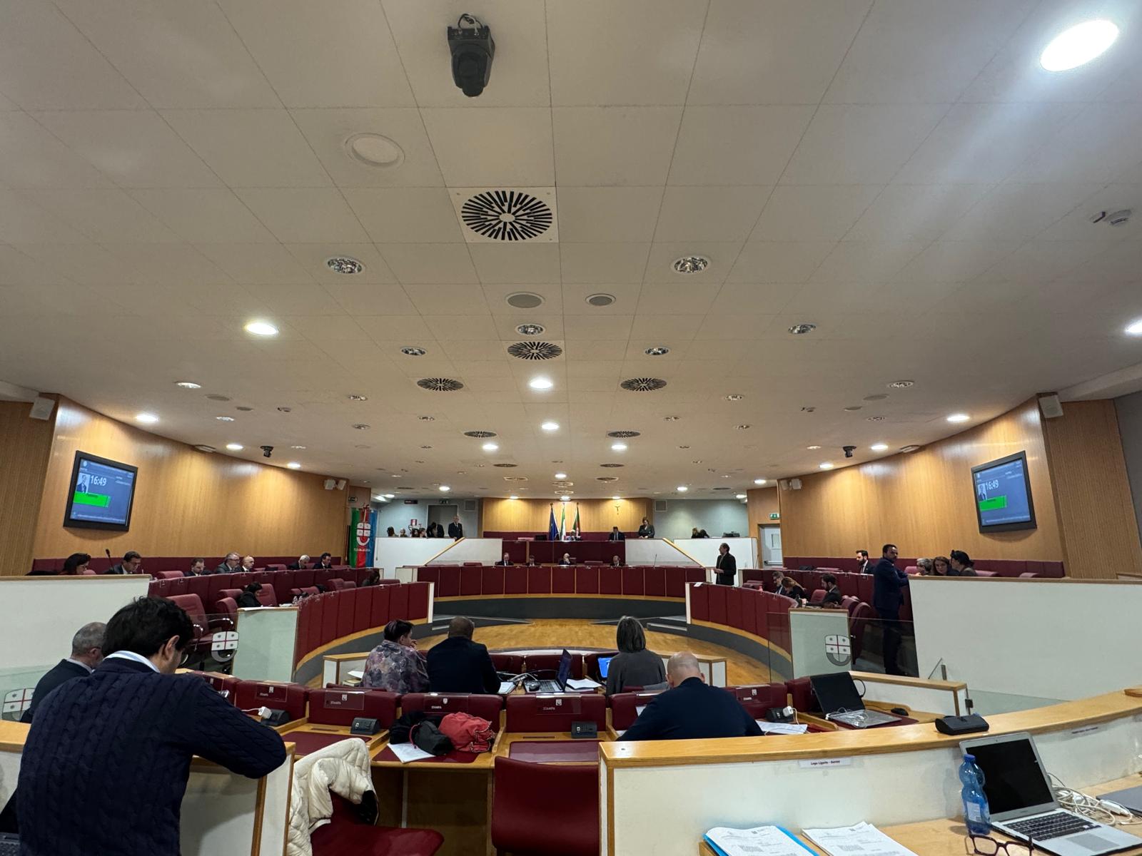 Riforma sanità, la discussione in consiglio regionale: due visioni diametralmente opposte