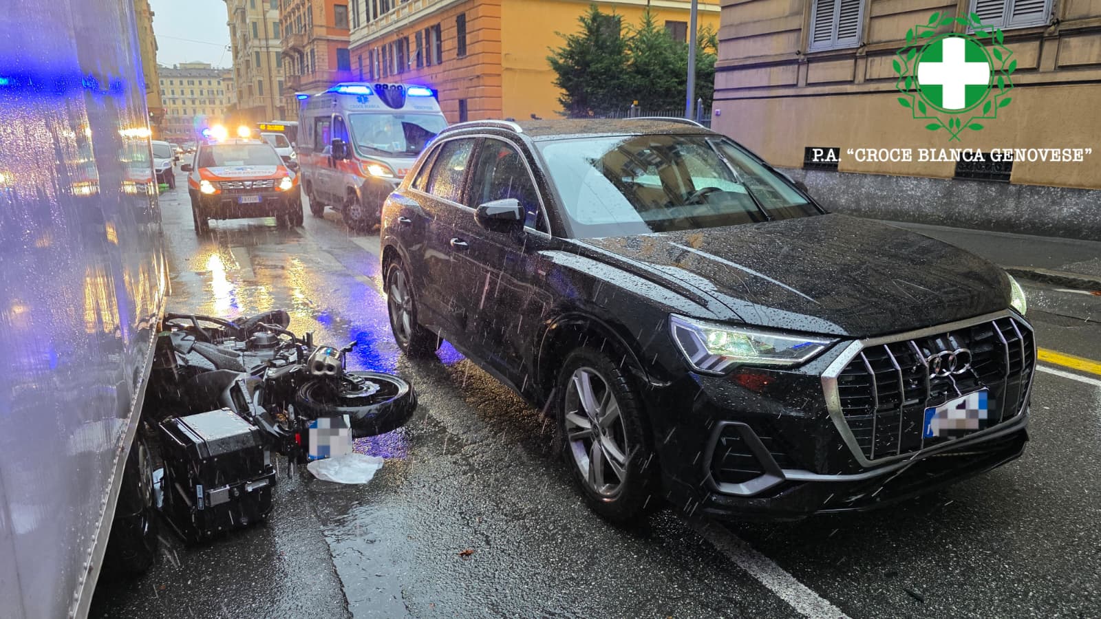 Pioggia e traffico del Natale, più di venti incidenti a Genova. Sette persone investite