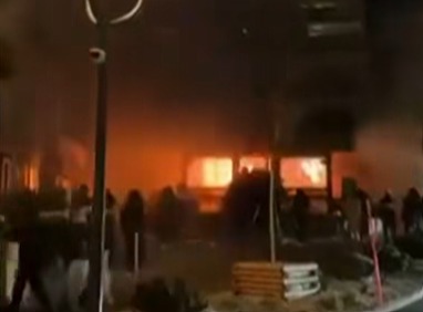 Il locale Constellation a Crans-Montana in fiamme