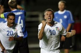 Cassano assiste all'allenamento azzurro al 