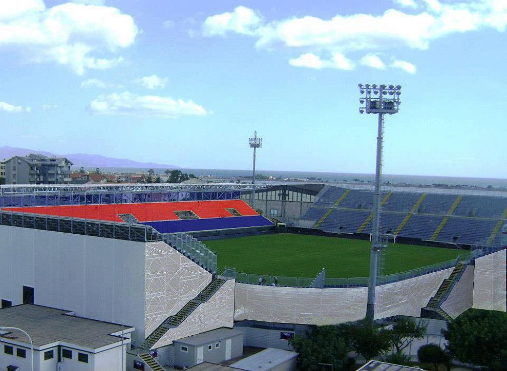Cagliari, addio allo stadio Is arenas 