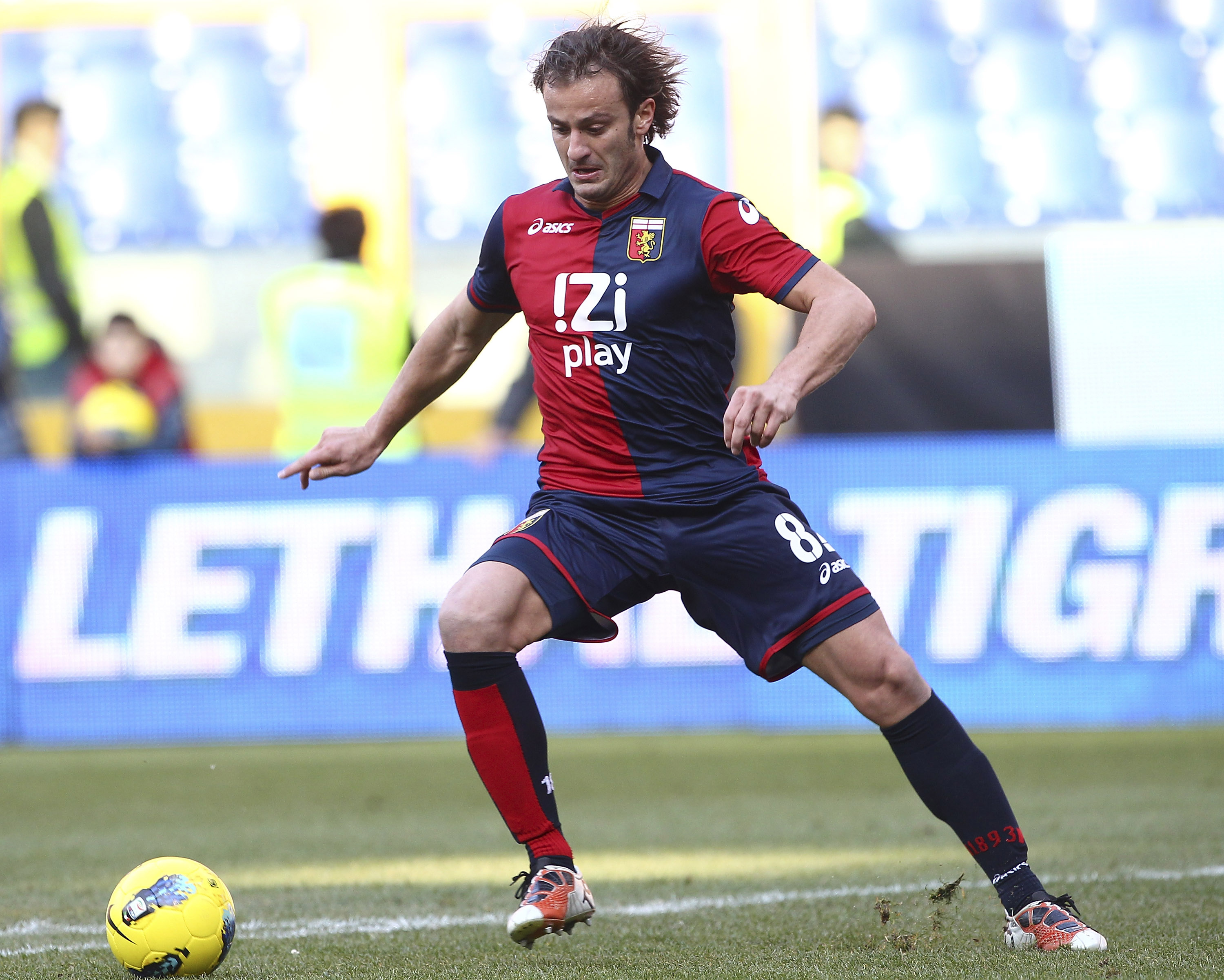 Genoa ko a Milano, vince l'Inter con le reti di Nagatomo e Palacio 