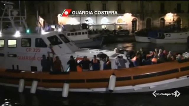 Strage di Lampedusa, sale il numero delle vittime. Mercoledì arriva Barroso