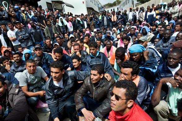 A Lampedusa contestati Barroso e Letta: 