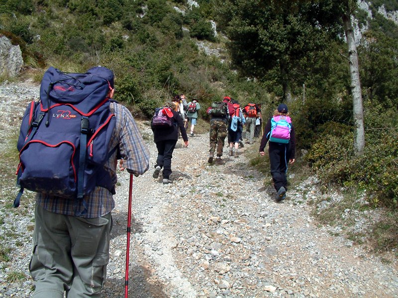Escursione in memoria di Luca Pellegrini per raggiungere il presepe di Manarola