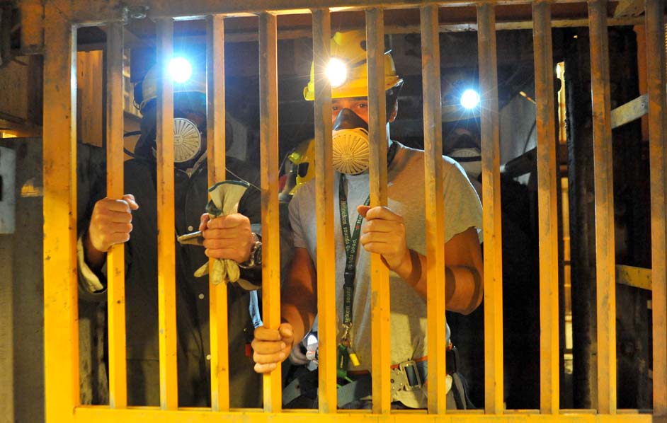 Sulcis, gli operai per protesta occupano la miniera a Iglesias 