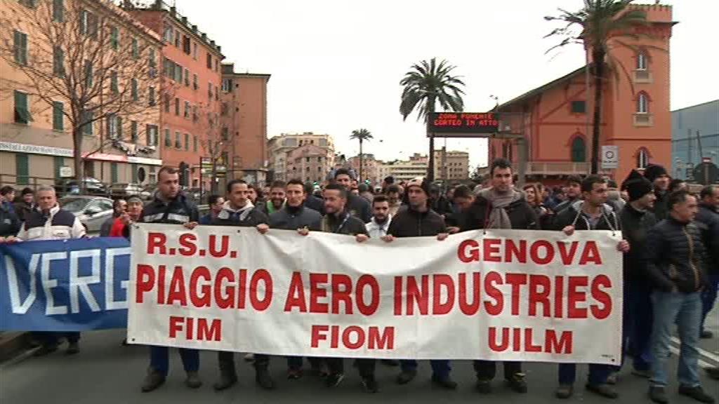 Piaggio Aero, i lavoratori chiamano a raccolta le istituzioni