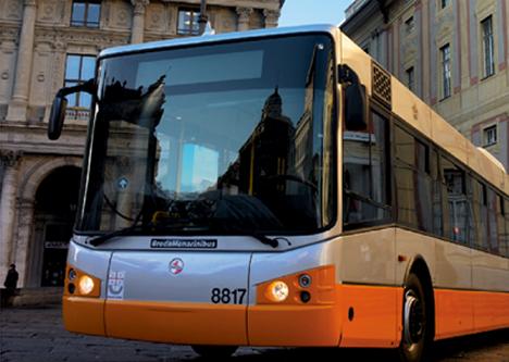 In bus senza biglietto: pugni e calci al controllore per evitare la multa