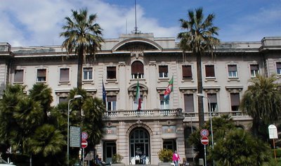 Brucia un depuratore dentro l'ospedale S. Andrea, nessuna struttura coinvolta