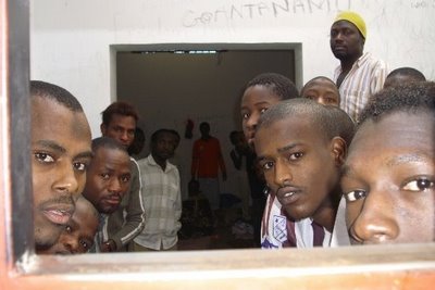 Immigrazione, sono arrivati a Savona 40 profughi: allestiti centri di accoglienza