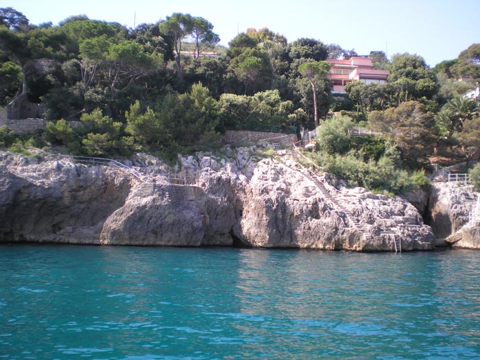 Turista di 78 anni morto annegato a Bocca di Magra