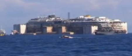Concordia, ispezione dei tecnici intorno ai cassoni: nessuna anomalia 