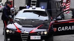 Derubano a pensionato 2.000 euro vinti al Superenalotto, arrestati