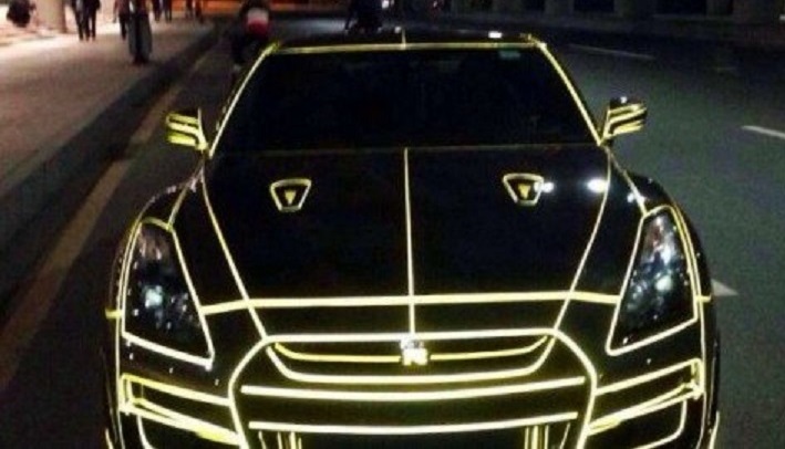 Ultima moda cinese, supercar in stile Tron
