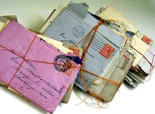 Buttava le lettere invece che consegnarle, condannato postino 