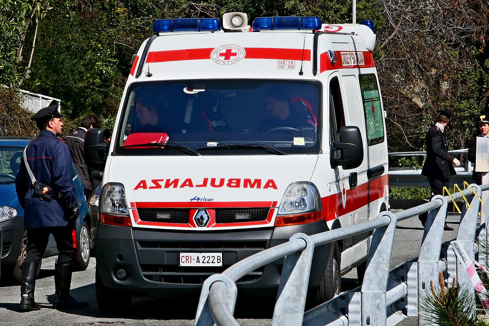 Incidente sulla A15, una persona in gravi condizioni
