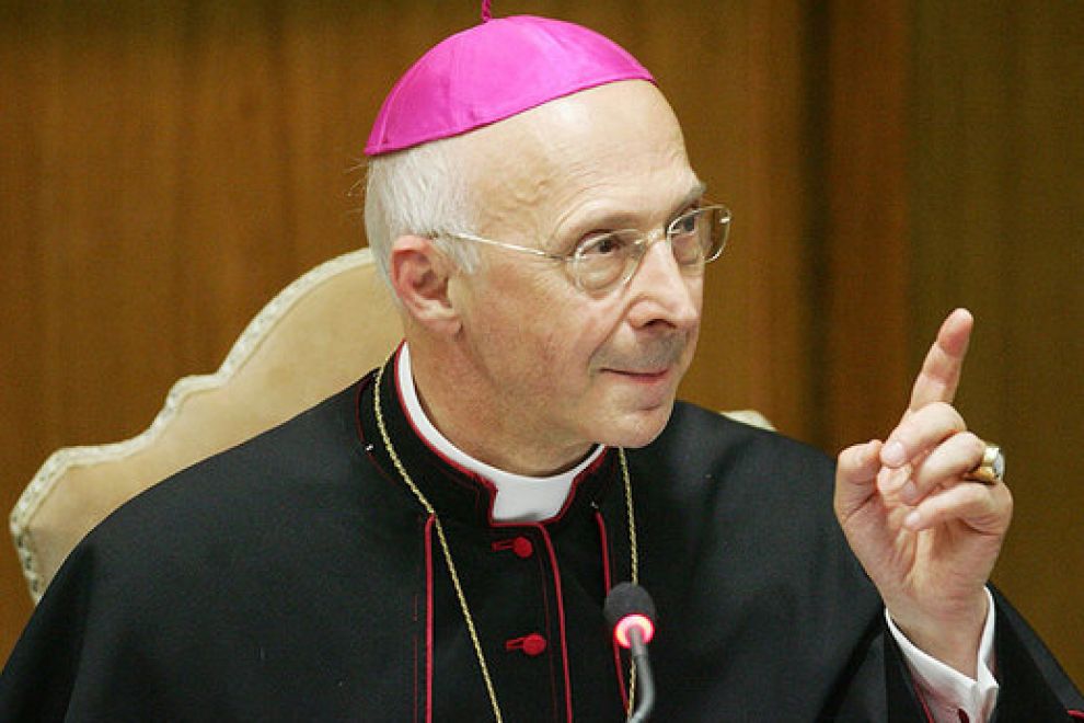 Alluvione, il Cardinal Bagnasco a Voltri con l'esercito al lavoro