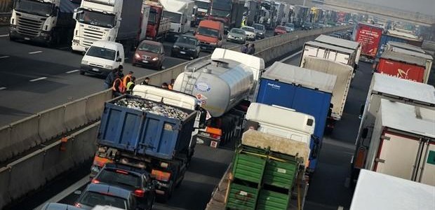 Code ai varchi portuali, disagi a Sampierdarena