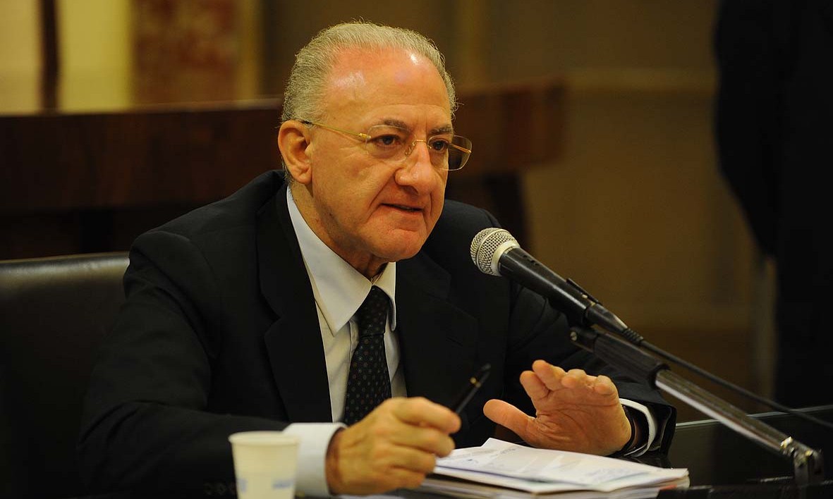 Il Tar di Salerno accoglie il ricorso di De Luca che torna Sindaco