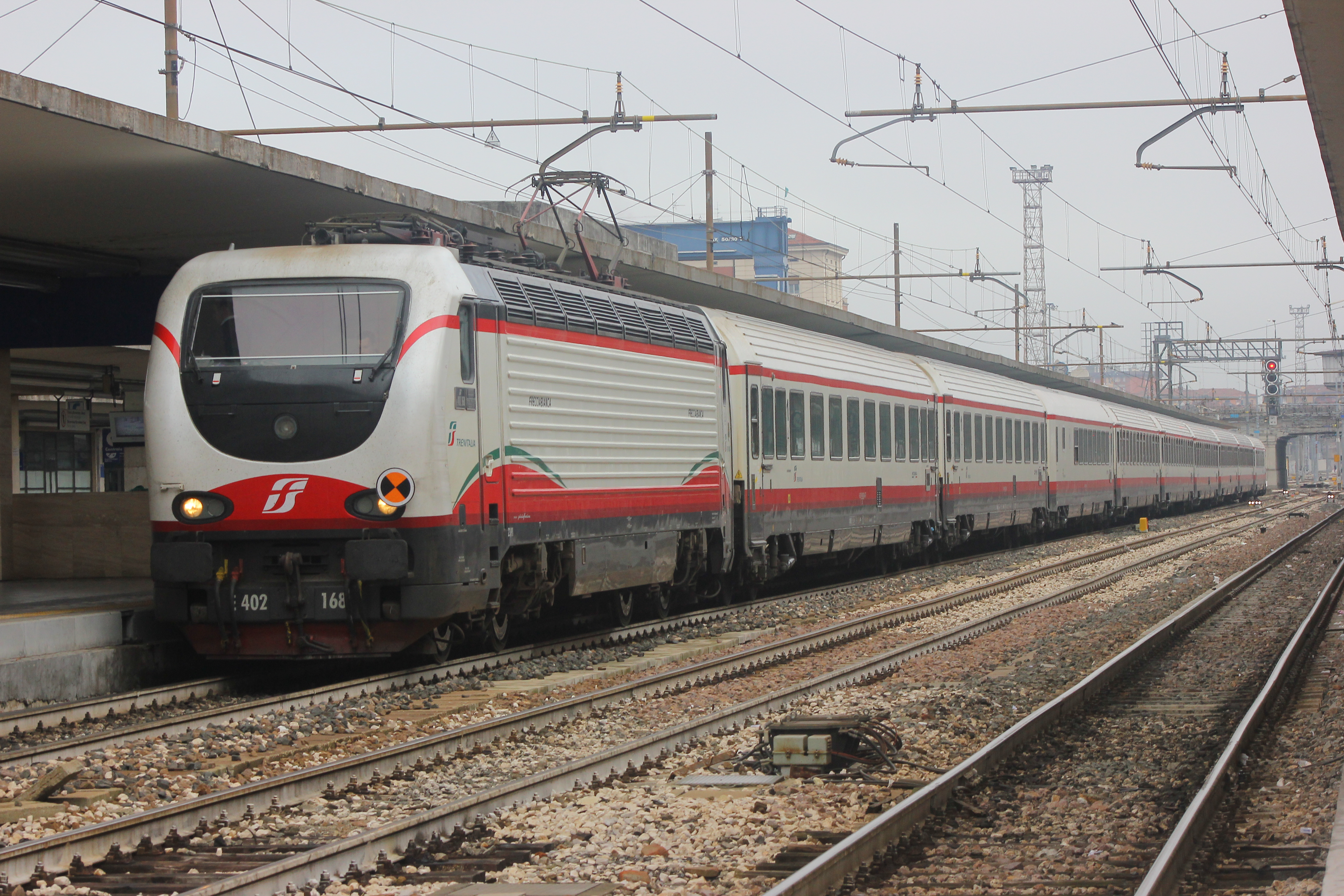 Treno investe persona: ripresa circolazione Genova-La Spezia 