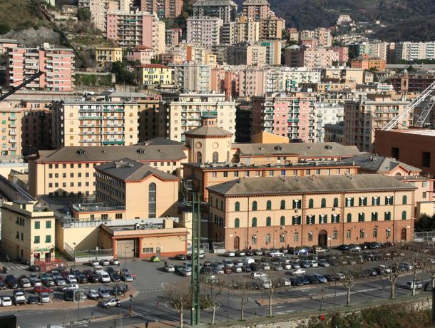 Detenuto picchiato in carcere, indagato agente Penitenziaria 