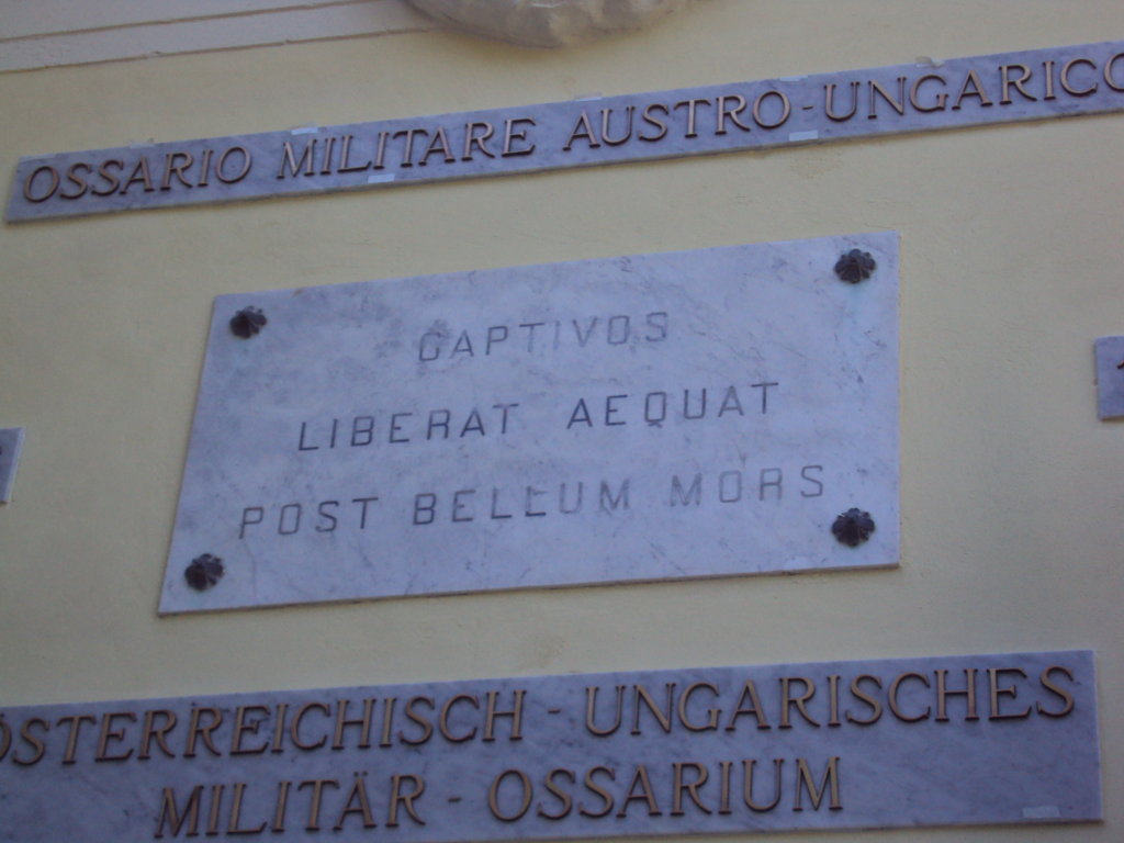 Migliaia di alpini in corteo, Genova celebra la pace italo-austriaca