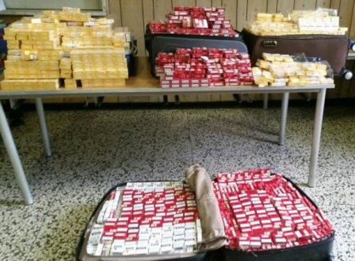 Sequestrati 67 chili di sigarette di contrabbando a Ventimiglia