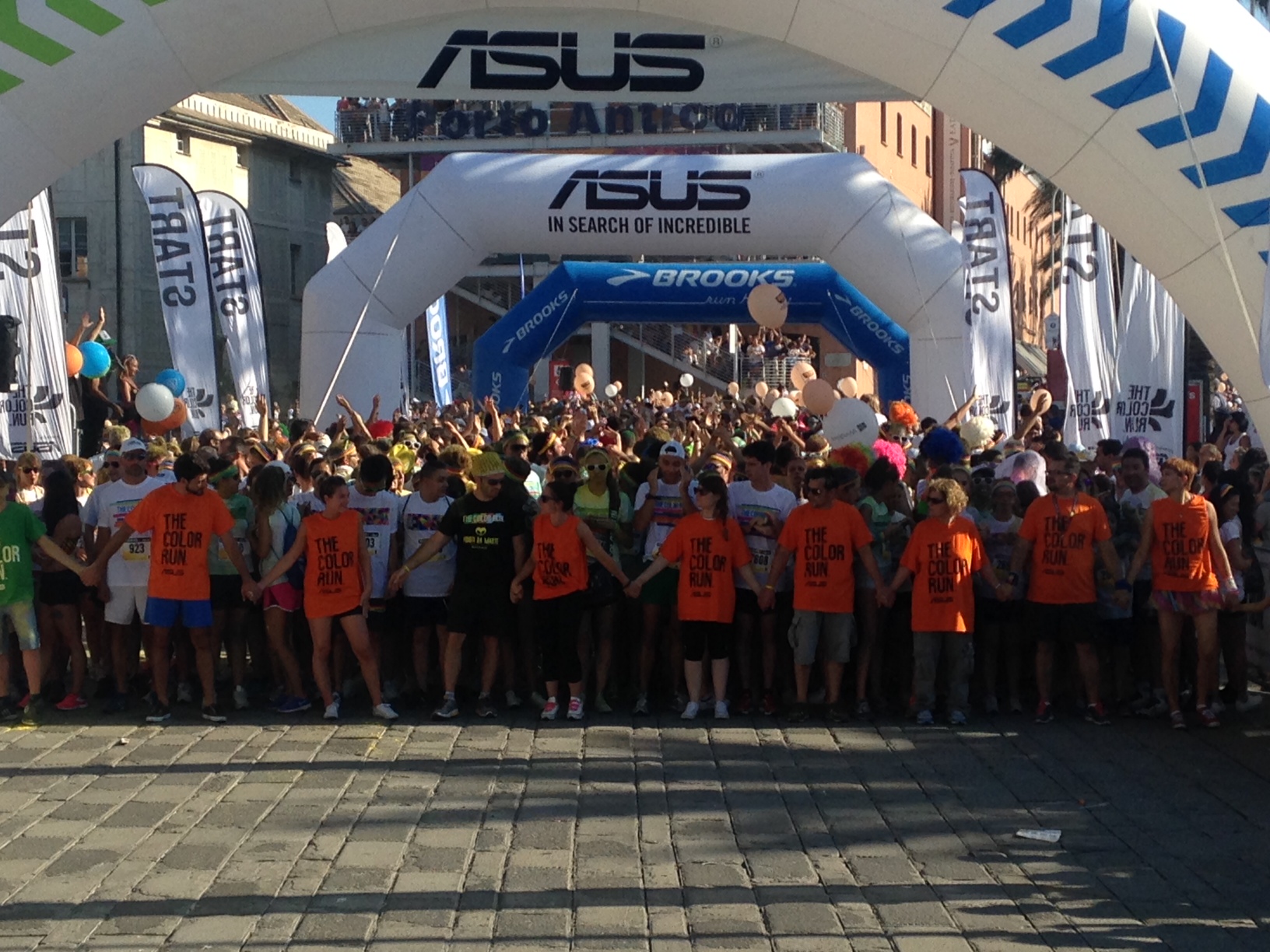 Genova in festa per la 'Color Run', la corsa più pazza del pianeta