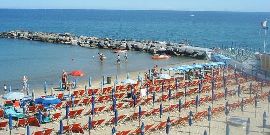 Caffé e accoglienza a singhiozzo oggi in Liguria: è sciopero del turismo