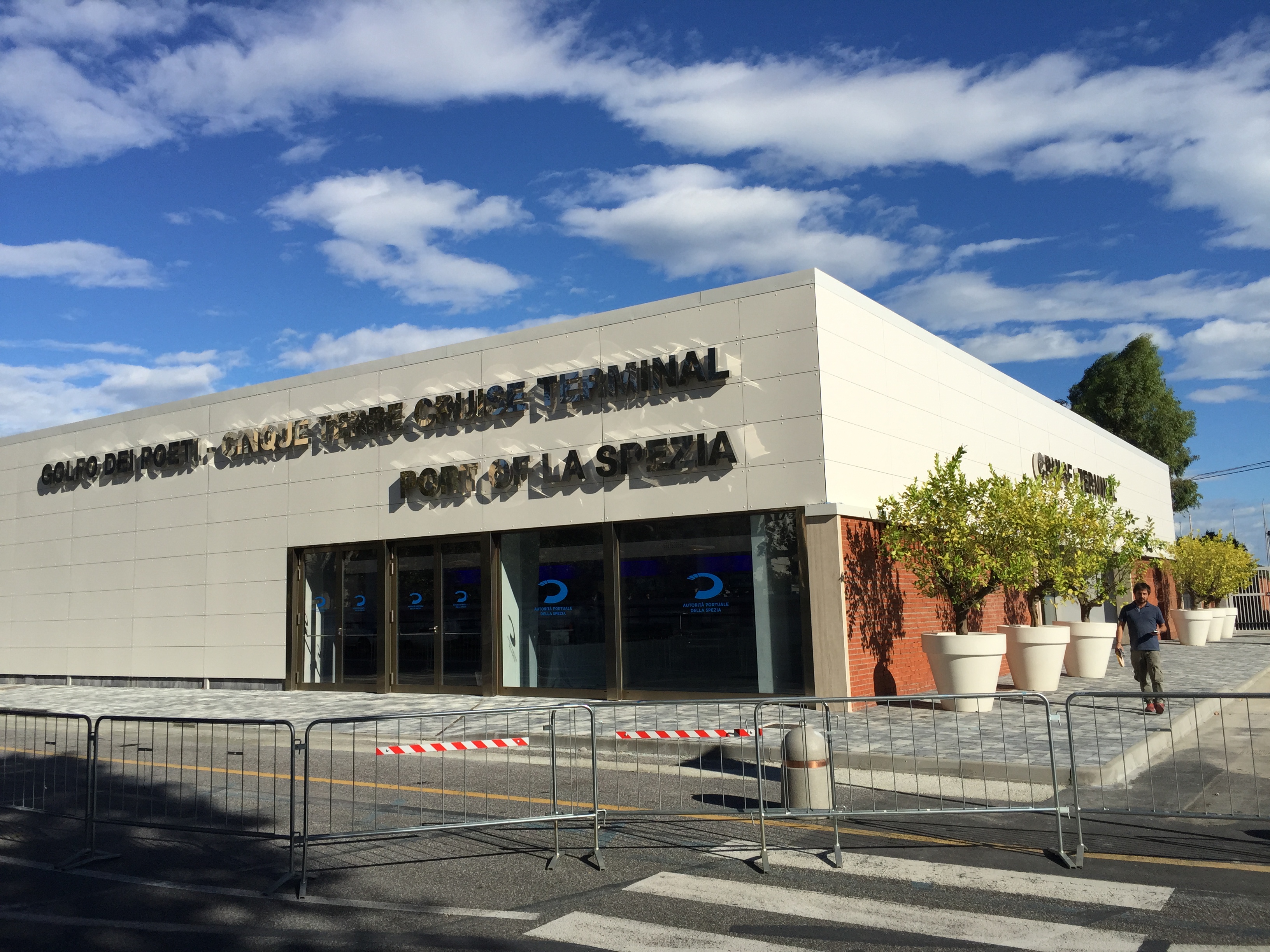 Inaugurato il nuovo terminal crociere di Largo Fiorillo