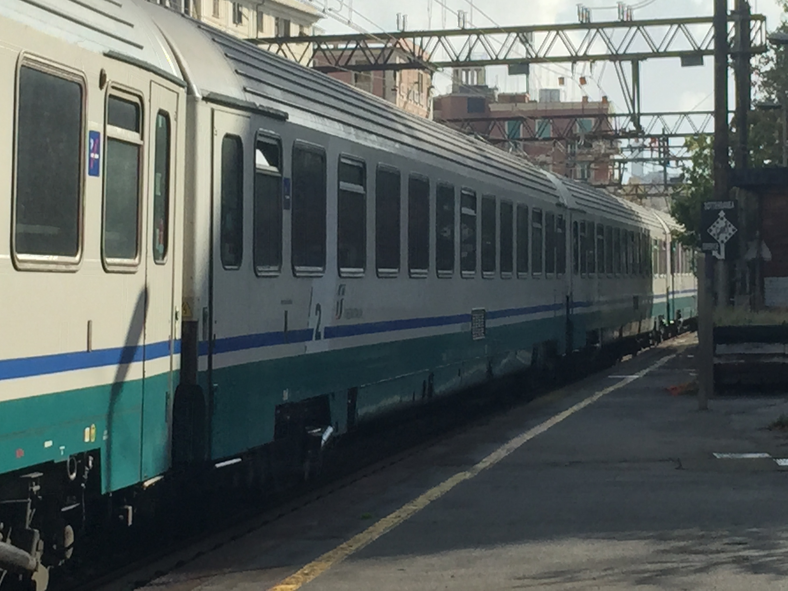 Rapina violenta su un treno regionale: in manette tre sudamericani