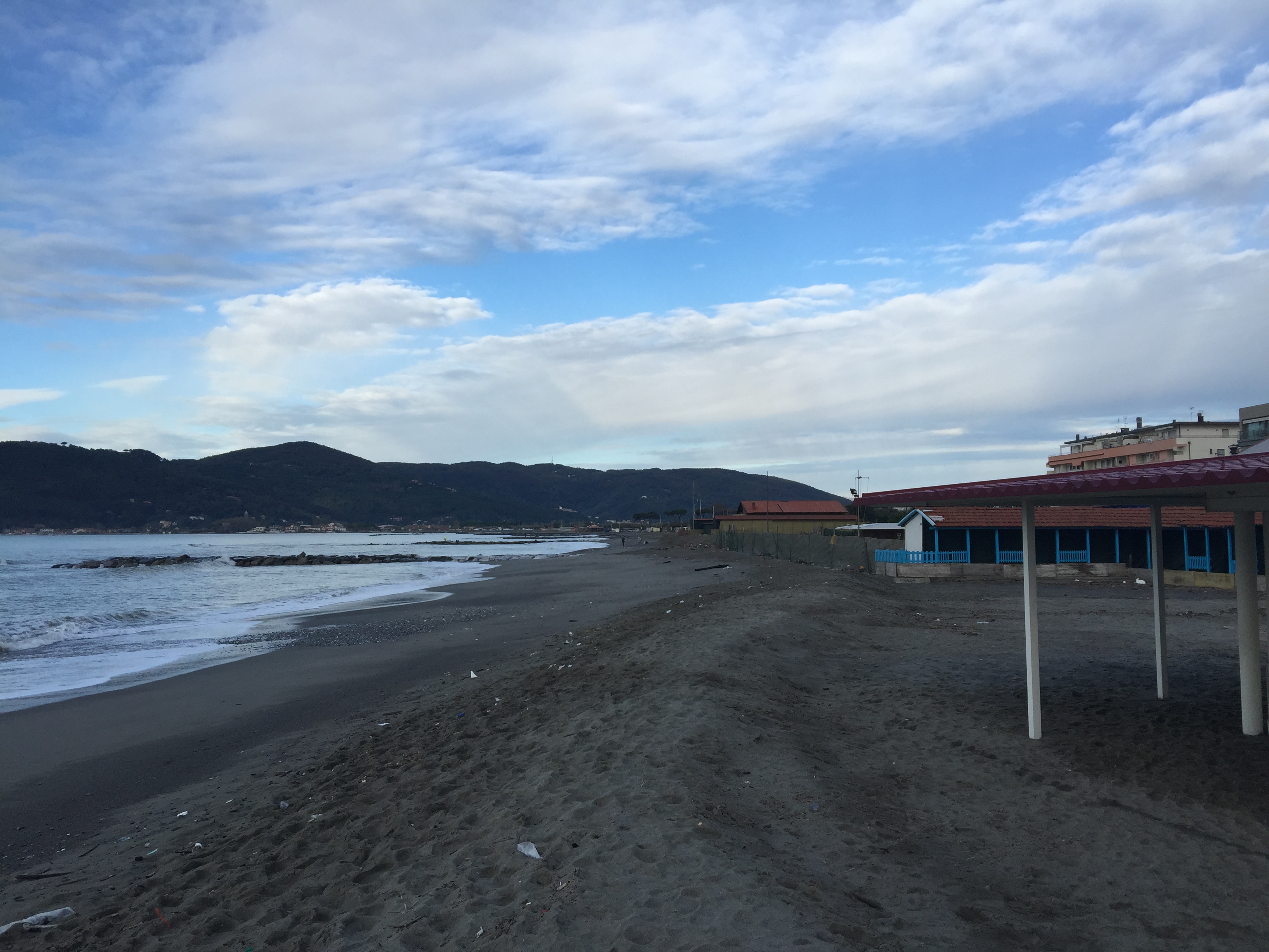 Piano spiagge di Marinella, i balneari si tirano indietro: 