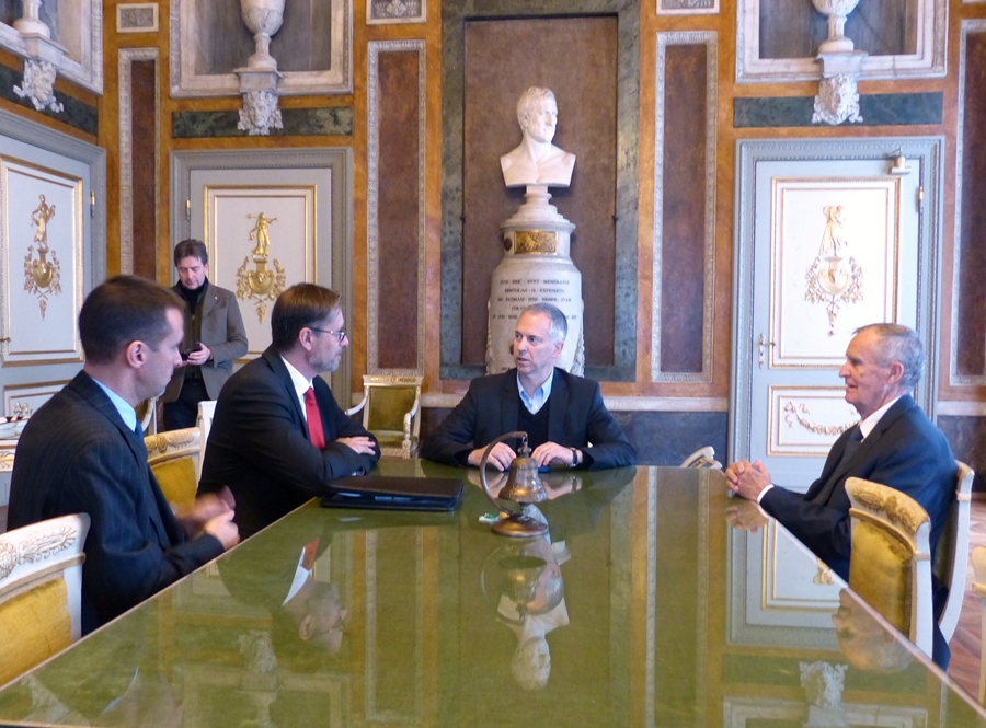 Il console francese di Milano in visita a Genova incontra Doria: 