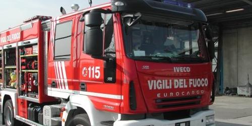 La fidanzata lo lascia, lui le incendia la porta di casa