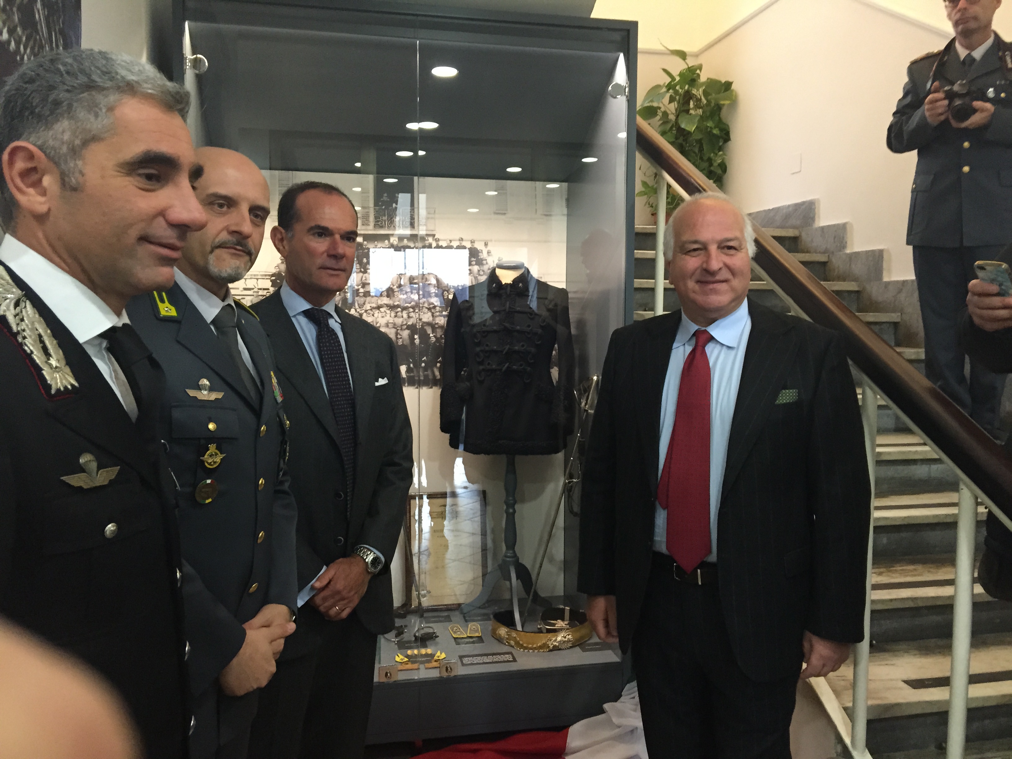 La Guardia di Finanza espone in caserma i cimeli di inizio '900