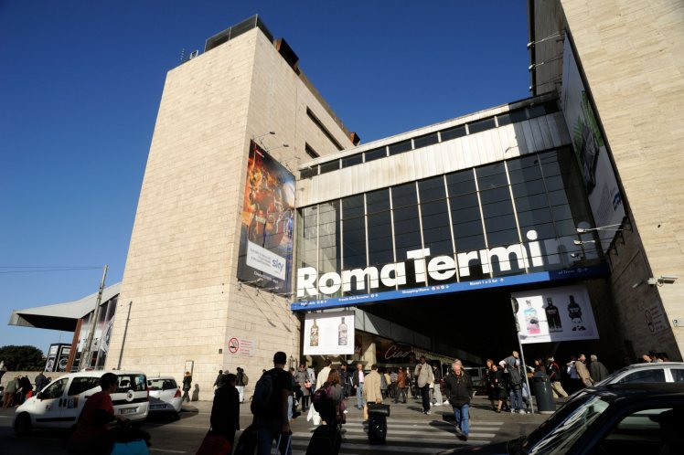 Paura alla stazione Termini. Uomo con fucile, ma era un giocattolo