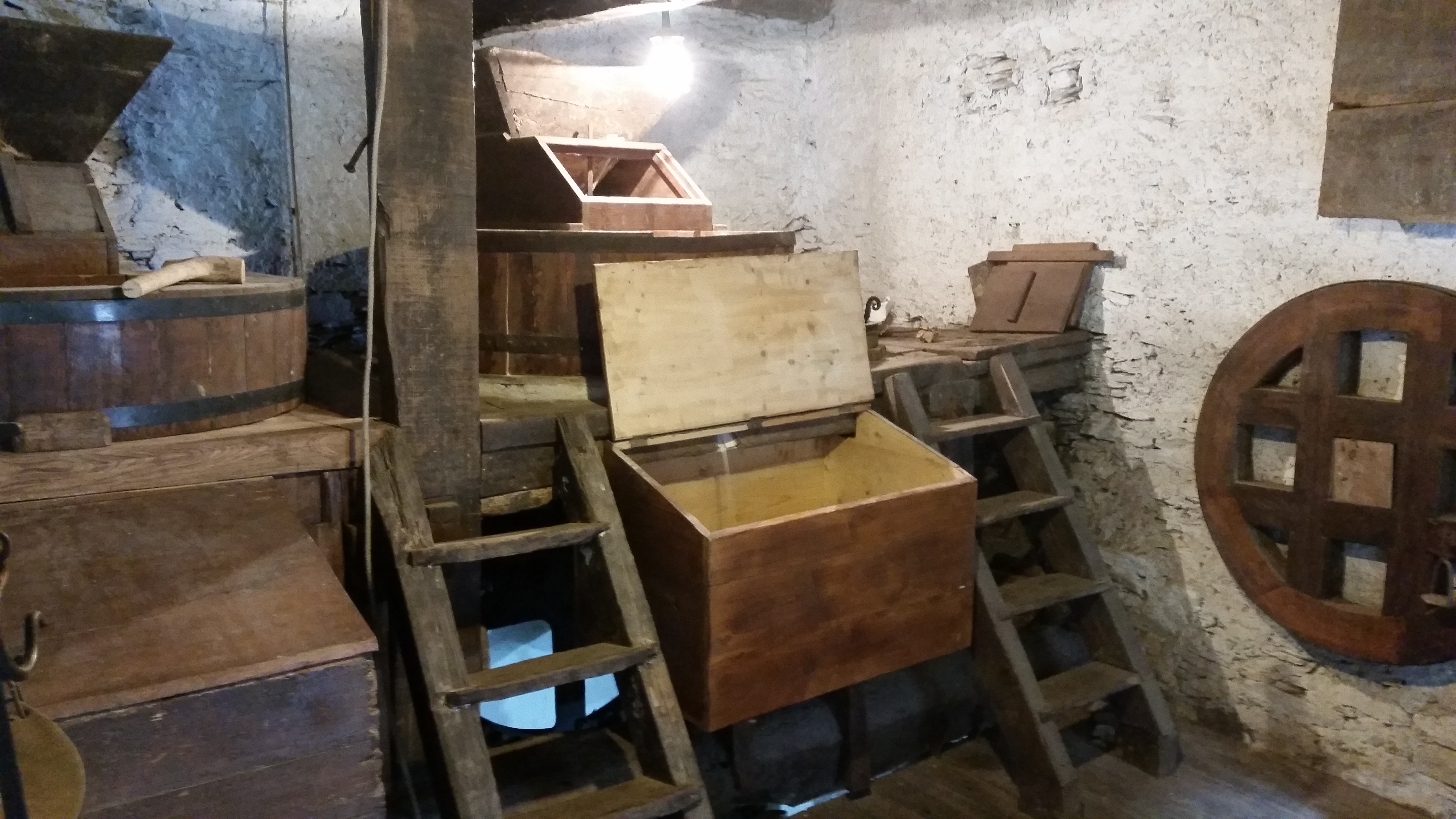Viaggio in Liguria, il mulino di legno a Sori: 