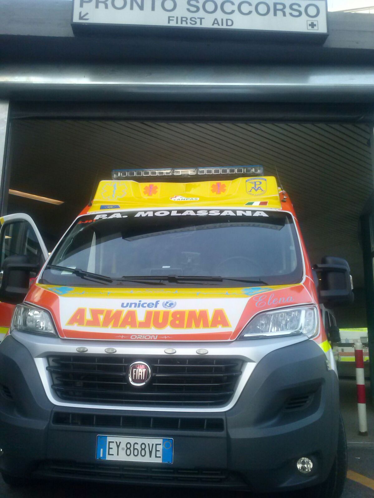 Scontro moto-auto a Molassana, grave un 18enne