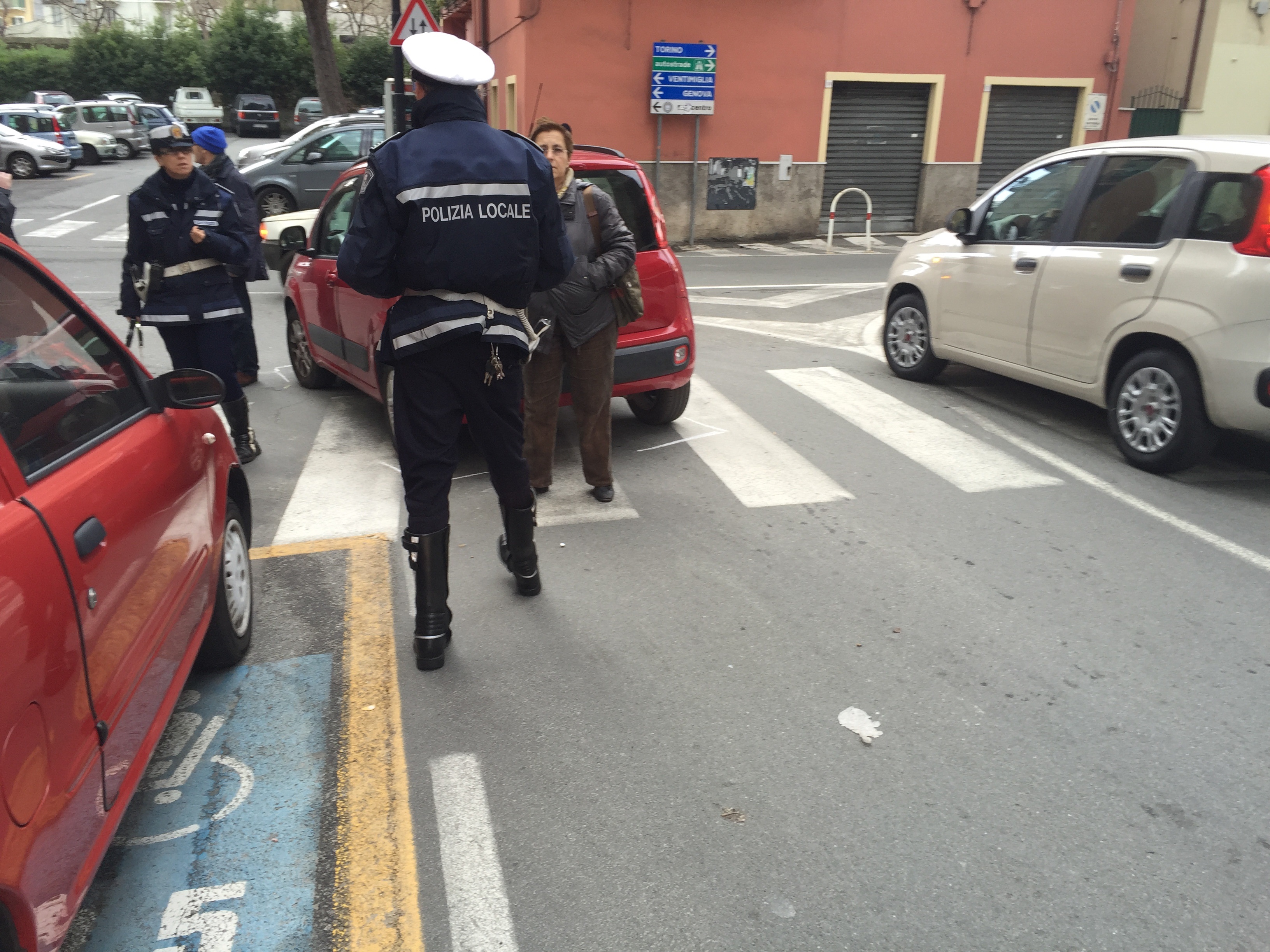 Donna investita nel quartiere di Villapiana a Savona, le sue condizioni non sono gravi 